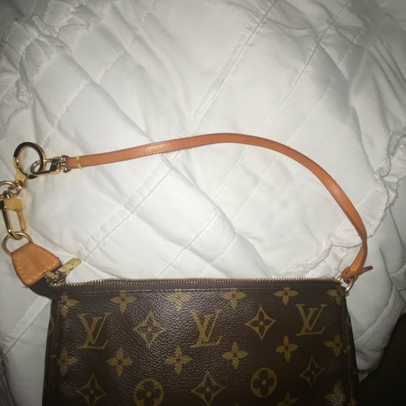 Louis Vuitton small purse/Date Code SD0064 - Picture 8 of 8